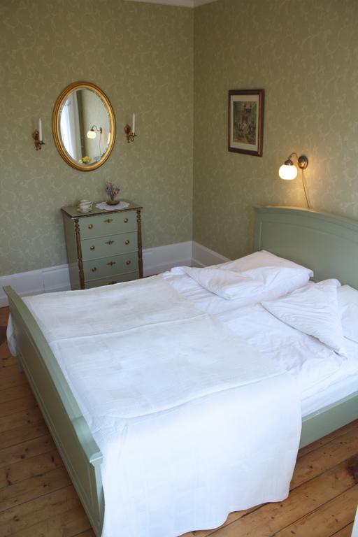 Gula Hoenan Guest House Ronehamn Quarto foto